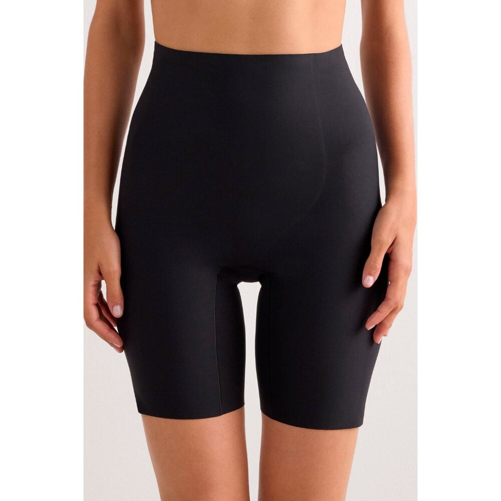 Intimissimi Raw-Cut Microfiber Shorts Size M